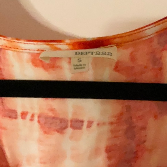 Say small, orange and white tie-dye tank - Picture 2 of 5